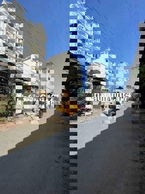 CHÍNH CHỦ CẦN BÁN NHÀ TRỆT 3 LẦU HOÀN CÔNG, GIÁP LÀNG DHQG. DT 100M