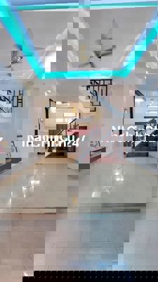 Chính chủ bán nhà DT:50,3m2 giá 6,7 tỳ 3lầu ,SH,HBC,TĐ