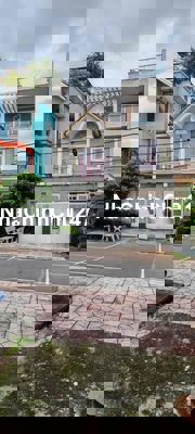 NHÀ CHÍNH CHỦ NỢ NGÂN HÀNG CẦN BÁN GẤP,CÓ GIÁ CỰC TỐT ,LIÊN HỆ  NGAY