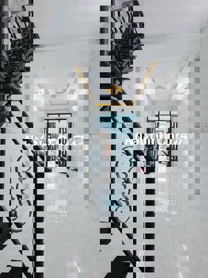 CHÍNH CHỦ BÁN NHÀ – TÔN ĐẢN - Q.4 - DT 3x10 - 2 LẦU -  2PN, 2 WC