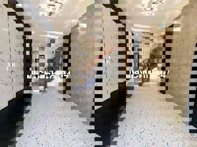 CHỦ GẤP BÁN NHÀ ÂU DƯƠNG LÂN_HẺM XE HƠI QUAY ĐẦU_CHỦ TẶNG NỘI THẤT