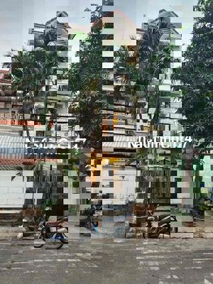 CHỦ CẦN TIỀN NÊN BÁN LẠI CĂN BIỆT THỰ PHỐ NGAY D16 TÂY THẠNH