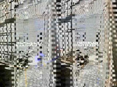 CHỦ GẤP GIẢM 200 TRIỆU – NHÀ 2F -  NGAY CO.OPMART NGÃ TƯ THỦ ĐỨC