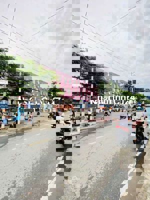 Chủ bể nợ cần bán gấp