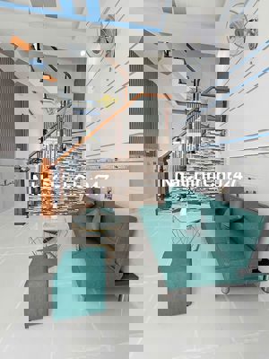 Cần bán nhà gấp ngang 3.5mx010m 1 trệt 1 lầu (chính chủ đang ở)