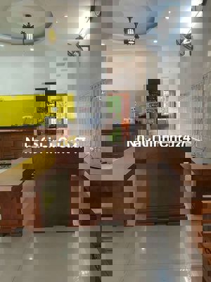 Chính chủ bán nhà 3 Tầng Đường Bùi xương trạch cẩm lệ giá rẽ