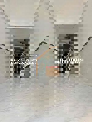 Bán nhà chính chủ Âu Dương Lân Quận 8, 30m2, 3 tầng, hẻm 1 trục.