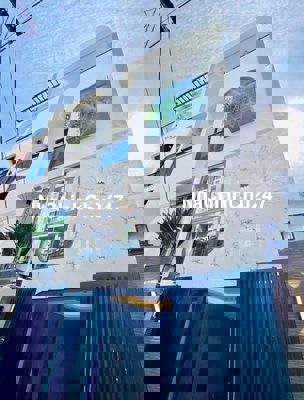 chính chủ bán nhà 3 tầng,HXH,sát mặt tiền nguyễn đình chiểu Q3.bán 6,5