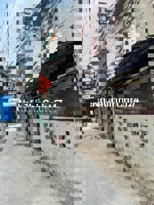 Bán nhà nát hẻm 480 CMT8 P11 Q3 Dt lớn 67m2(chính chủ)