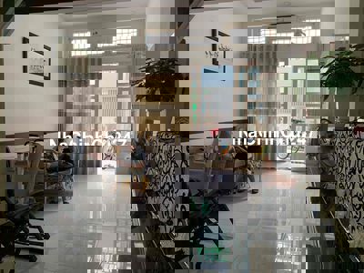 Chính chủ bán nhà 4x15m, 3 tầng, hẻm thông gần xe tải, lý thường kiệt