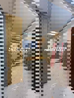 tôi chính chủ cần bán nhà ngõ 207 Xuân Đỉnh. 5 tầng.