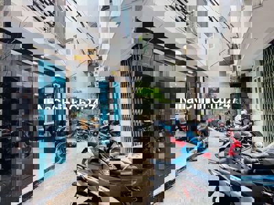 Chính chủ gửi bán, Yên Hòa, 30m2, 5 tầng, mặt tiền 4m, giá 7,75 tỷ