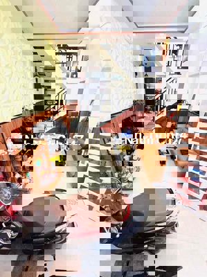 CHÍNH CHỦ CẦN BÁN CĂN NHÀ 2 TẦNG CÁCH XE HƠI 60M KHU VỰC HIẾM NHÀ BÁN