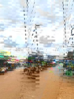 Chính chủ cần bán gấp mảnh đất vườn ngay chợ dân sinh , SHR