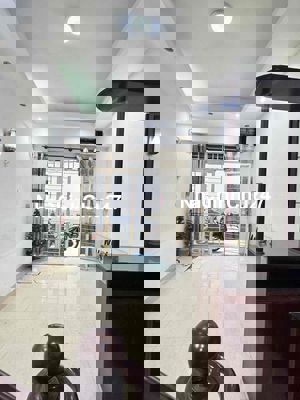 nhà chính chủ 333/ Lý Thái Tổ  3Phòng ngủ