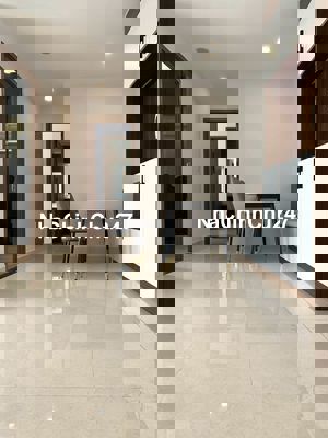 Chính chủ cần bán nhanh trong tuần căn 2PN view Landmark chỉ 2.9 tỷ