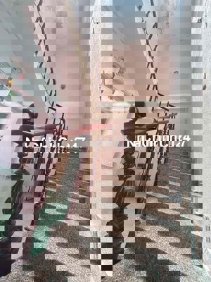 chủ cần bán nhà c4 đỏ sàn móng chờ 2 tầng