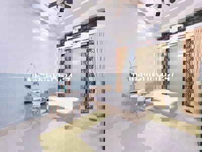 CHDV STUDIO SÂN SAU GIẾNG TRỜI NGAY VÒNG XOAY DÂN CHỦ - CHỢ BẾN THÀNH