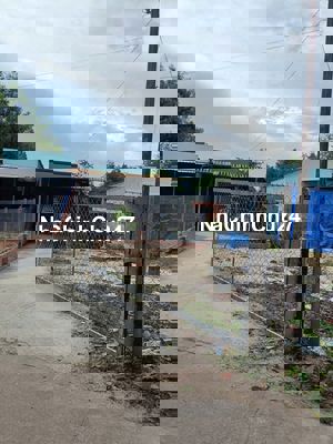 Chủ ngộp cần ra lô đất 600m2, thổ cư 100m2 ,có sẵn nhà ,giá 770 triệu