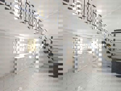 Nhà có sổ hồng 100 triệu. Chủ nhật xem nhà được ,Toàn Quốc mua được