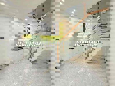 Chị Hà chính chủ bán gấp - nhà nở hậu - full nội thất - hiếm