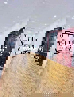 chính chủ tôi cần bán nhà 6 Tầng Gần Đường Văn Tiến Dũng - Oto wua nhà