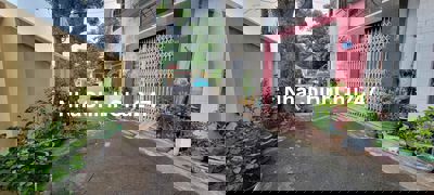 Chính chủ bán nhà tập thể MẶT PHỐ tầng 1 mặt phỐ 4.5m oto tải đỗ cửa