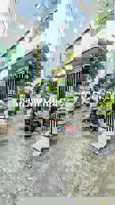 Bán nhà Nguyễn Thượng Hiền - chủ ngộp bank