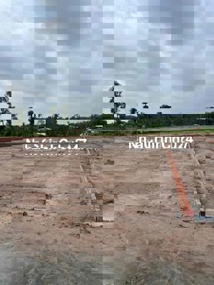 chủ kẹt cần bán lô đất trên