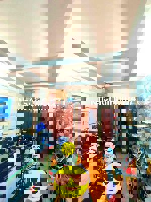 NHÀ BÁN CHÍNH CHỦ 3 TẦNG TRUNG MỸ TÂY - HẺM NHỰA XE HƠI - NGAY CHỢ CHO