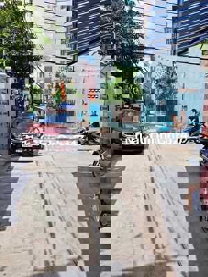 CHỦ BÁN GẤP_NHÀ 84m2_GIÁ CỰC RẺ_GẦN VÒNG XOAY PHÚ LÂM_AEON MALL