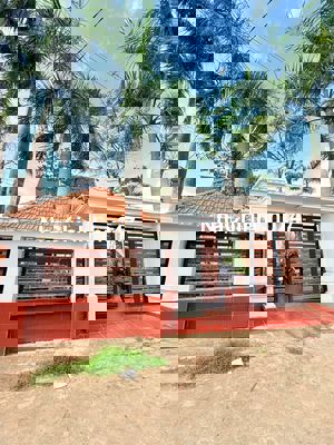 Chính chủ ở xa bán đất nhà biệt thự cho người ở gần