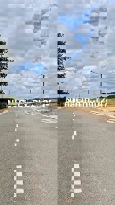 Chủ cần tiền bán gấp lô đất đường 32m giá ngộp cách QL13 chỉ 100m