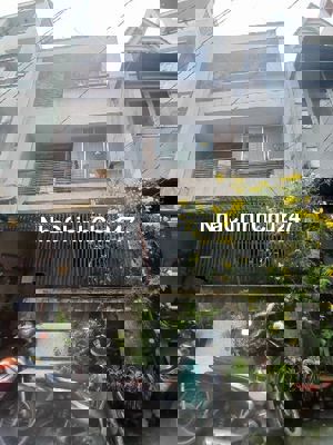 Oto đậu cửa, BTCT, ngang 6m, sát Phan Huy Ích, 3 tầng 5PN, chính chủ