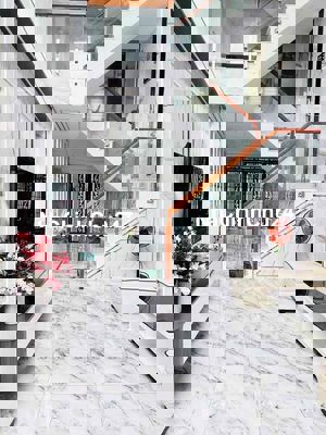 Chủ đi Mỹ💥giảm 650 💥bán nhanh cho kịp chuyến bay -Q12