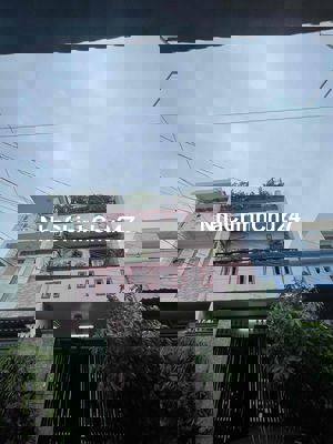 Nhà Chính Chủ - 1 Trệt 2 Lầu - Sân Thượng - Vị trí đắc địa Bình Tân