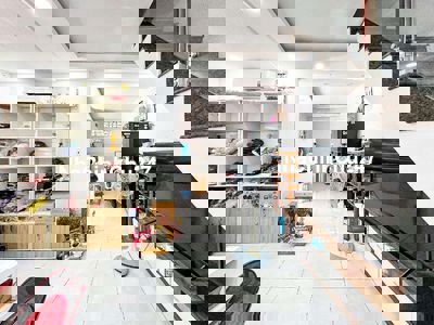 CHỦ CẦN BÁN ĐỔI NHÀ LỚN