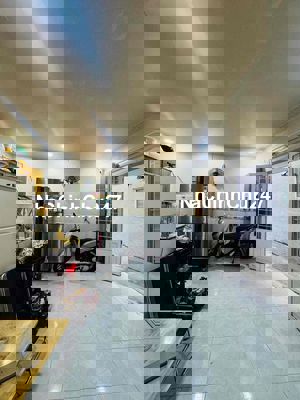 CHÍNH CHỦ BÁN NHÀ DT25m2, 2 Tầng (5m x 5,5), P14 GV, chỉ: 2 tỷ 980