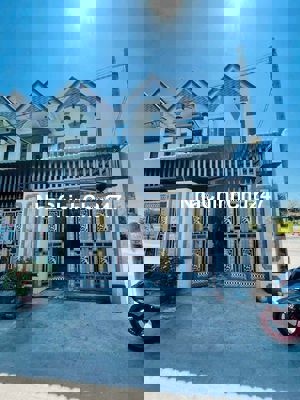 Chính chủ bán gấp nhà chợ Bình Chánh, Đinh Đức Thiện DT 4x15/60m², SHR