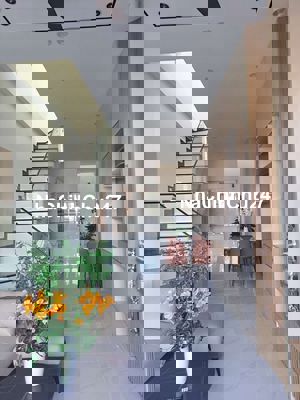 Bán gấp nhà mới 3 tầng kiệt ô tô 123 Cù Chính Lan