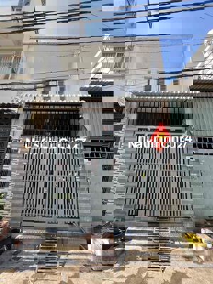 BÁN NHÀ CHÍNH CHỦ HẺM XE HƠI ĐƯỜNG MÃ LÒ • Diện tích: 4 x 12.8m