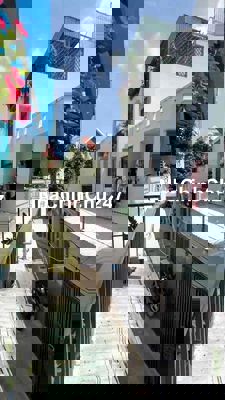 Hoa hồng 1%  Bán nhà chính chủ hẻm xe hơi cách chợ 30m gồm 4 phòng ngủ