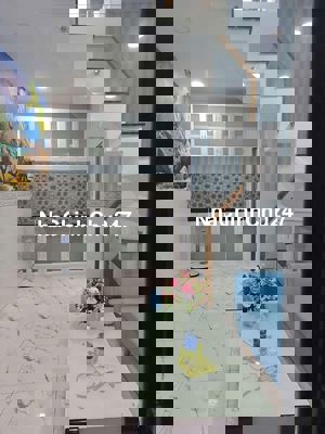 3x5.5 một trệt 2 lầu nhà bán chính chủ