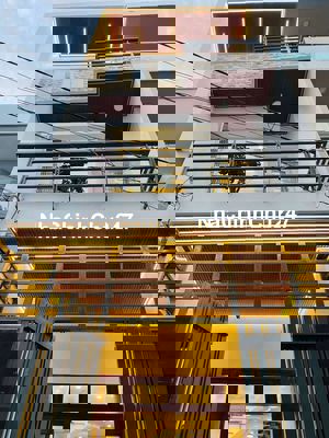 NHÀ CHÍNH CHỦ HẠ GIÁ 400TR CẦN THANH KHOẢN CÓ VIỆC NÊN GIÁ CỰC TỐT