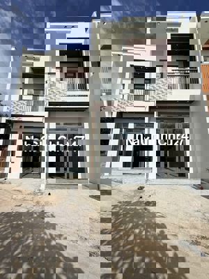 Chủ chuyển hộ khẩu ra bắc cần bán căn 100m2