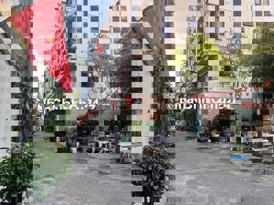 CHÍNH CHỦ BÁN NHÀ 3 LẦU NVL P6