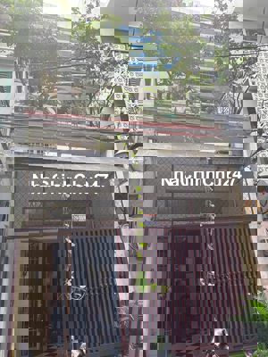 Nhà chính chủ Trường Chinh nhà đẹp,xây kiên cố,có sổ.