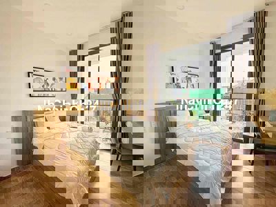 Trông lại căn hai phòng ngủ ban công của chủ nhà