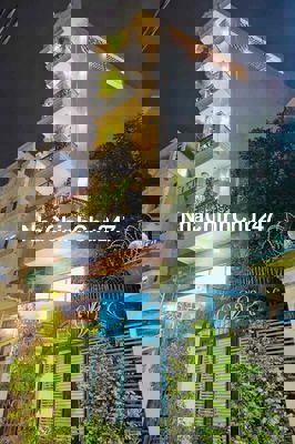 chính chủ bán gấp - nhà 1 xẹc - xe hơi đường 8m - gần đường chính lớn