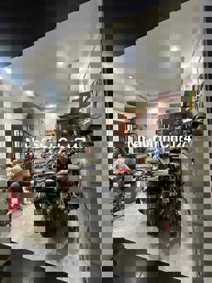 Chính chủ!! cần bán nhà Tây Mỗ _ cách oto 50m_ 40m2 _MT 4m